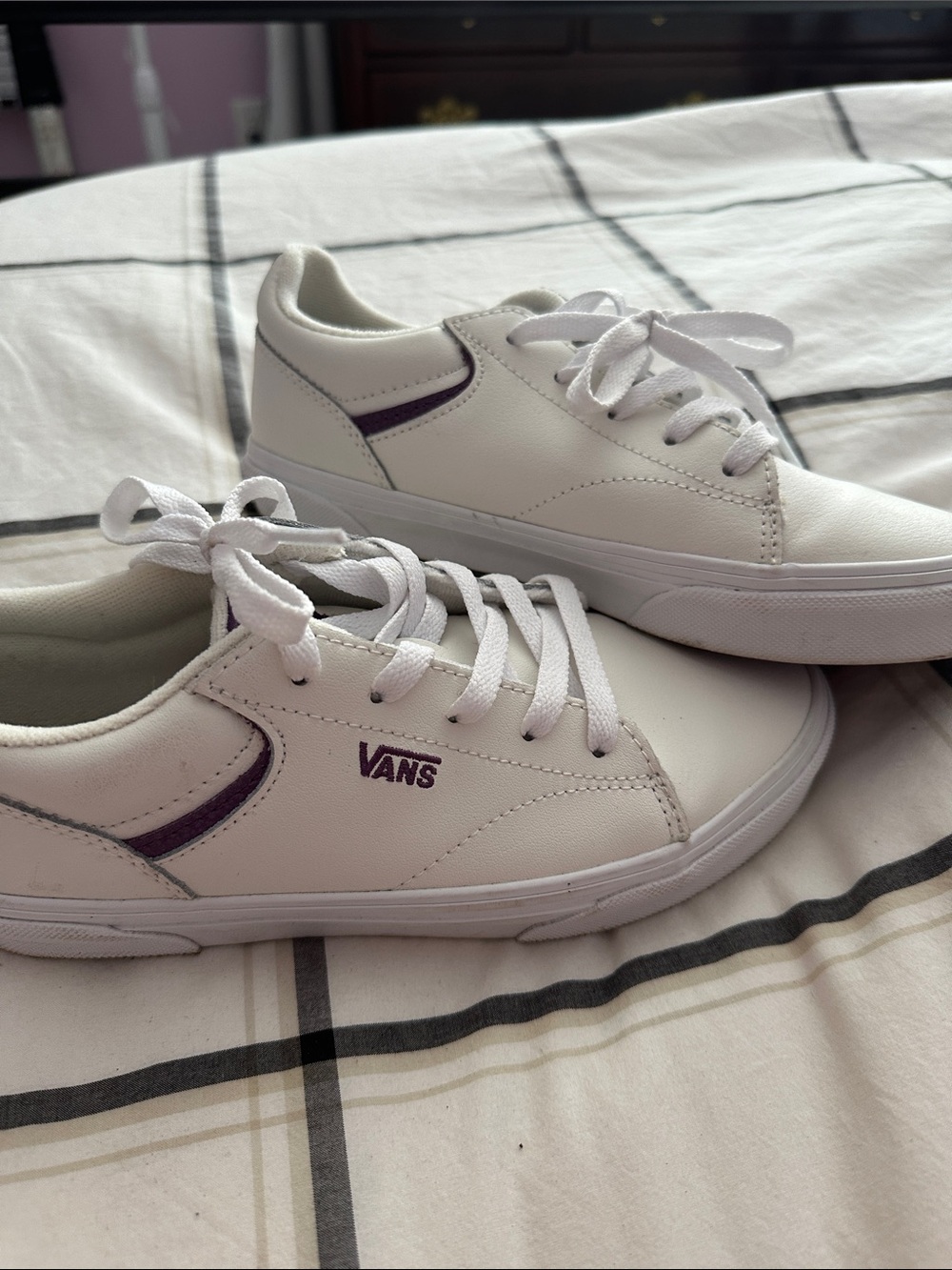 Vans White Low-Top Sneakers with Purple Detail